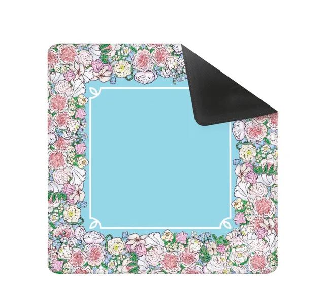 Juliet Roses mat in leather/neoprene with scalloped edge